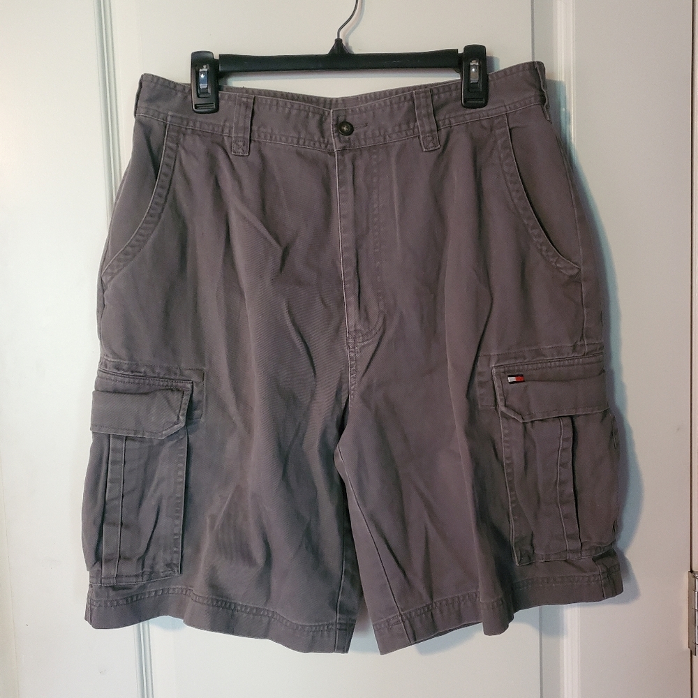 Vintage Tommy Hilfiger Gray High Rise 9 Inch Inseam Cotton Cargo Shorts